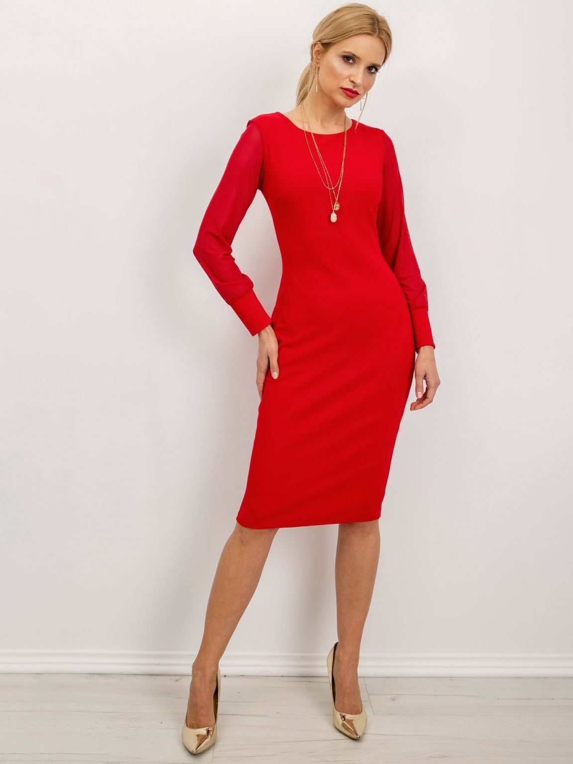 Czerwona sukienka Sulley