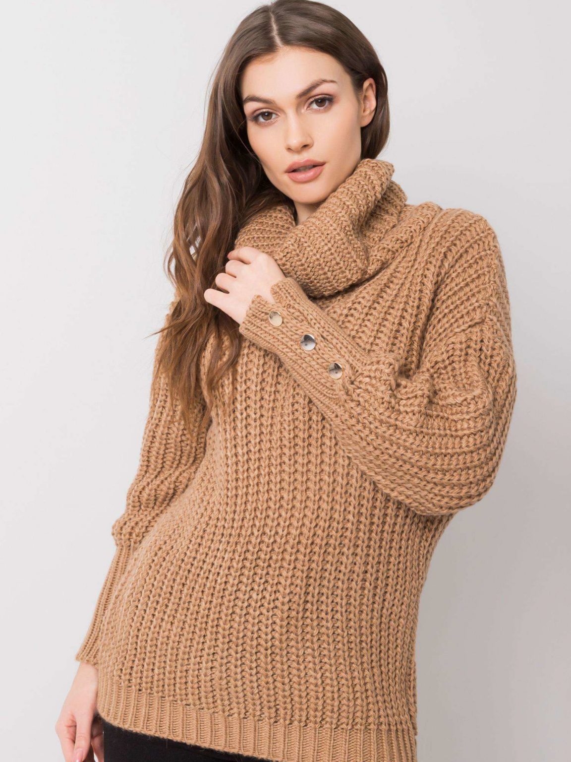 Camelowy sweter Enid