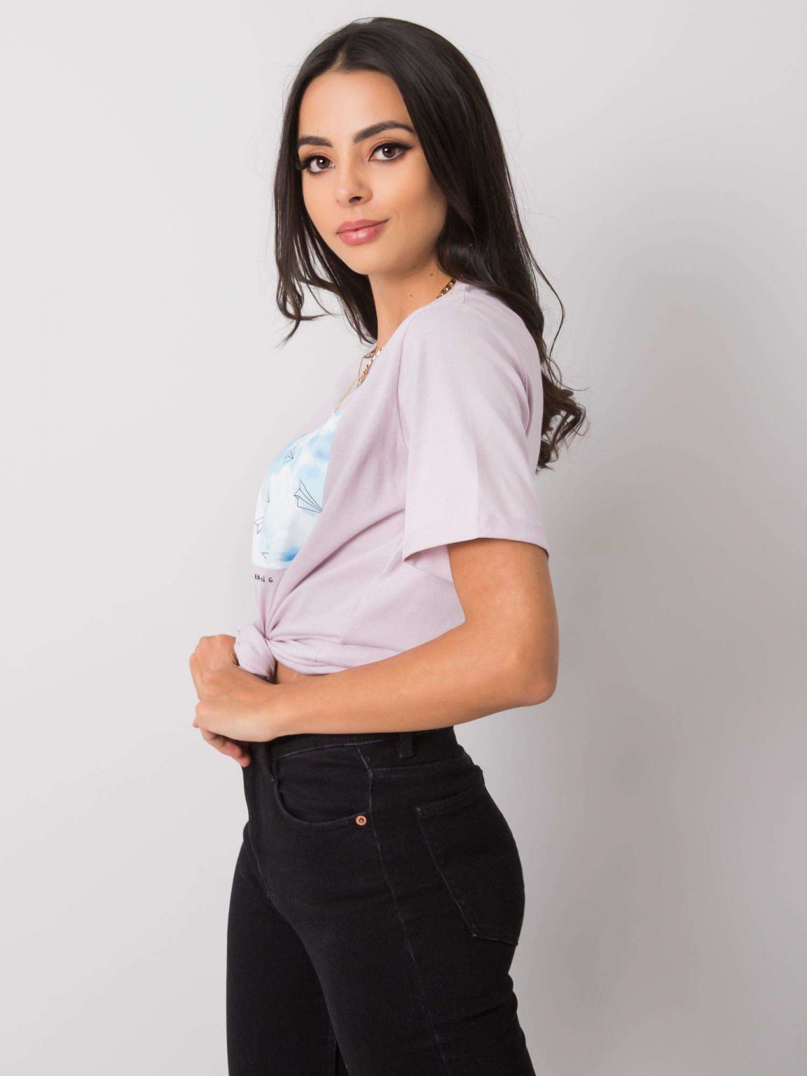 Liliowy t-shirt z printem Dael