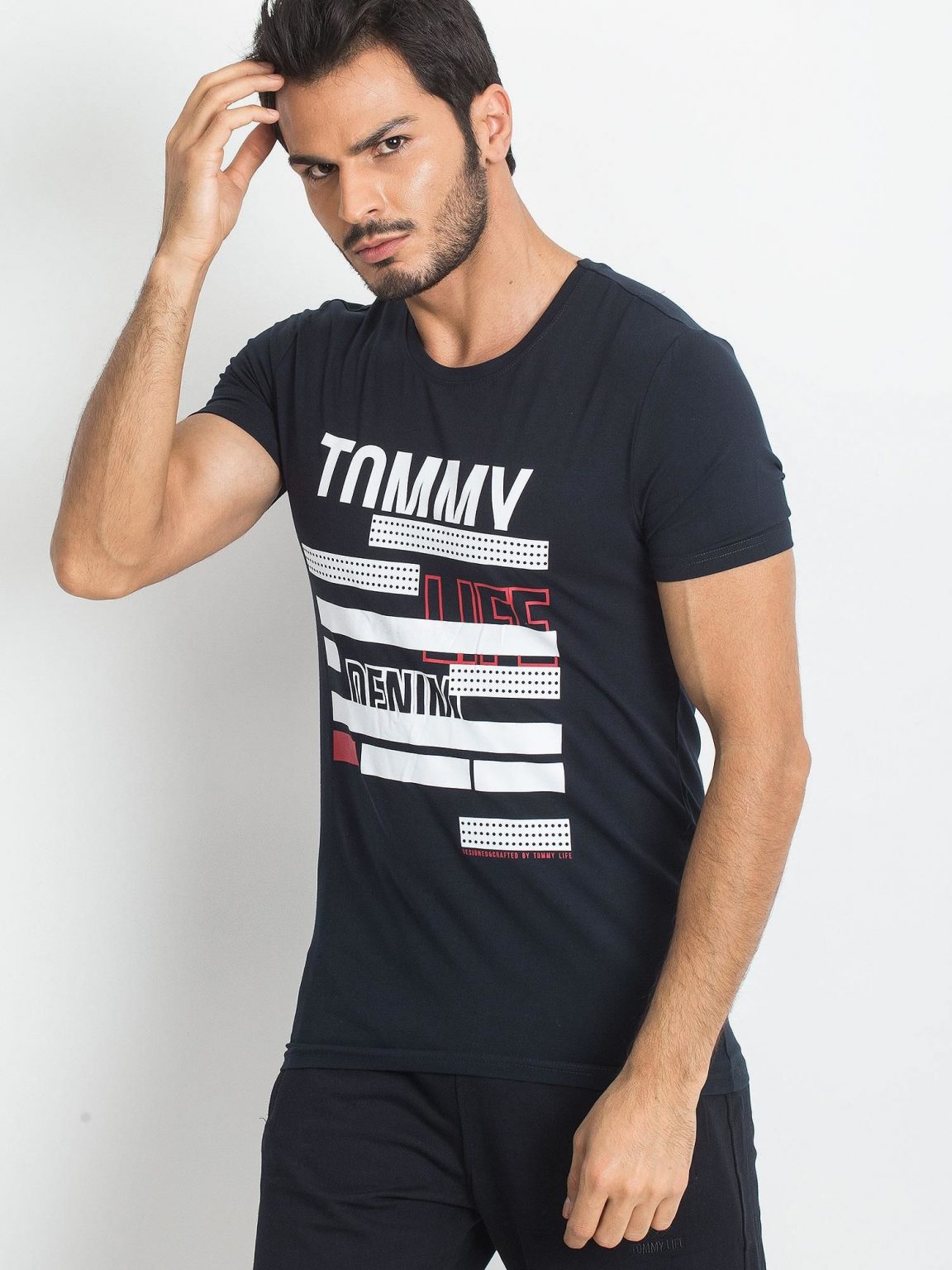TOMMY LIFE Granatowy męski t-shirt z nadrukiem