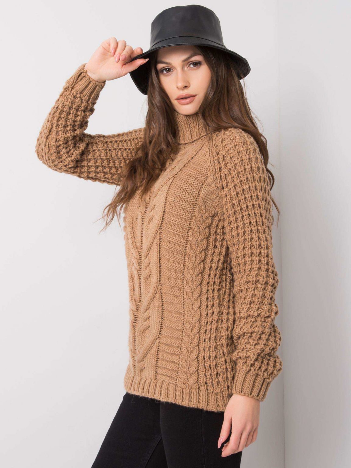 Camelowy sweter Colleen