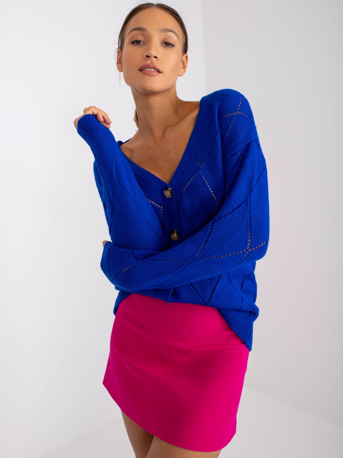 Kobaltowy damski sweter na guziki Elisabete RUE PARIS
