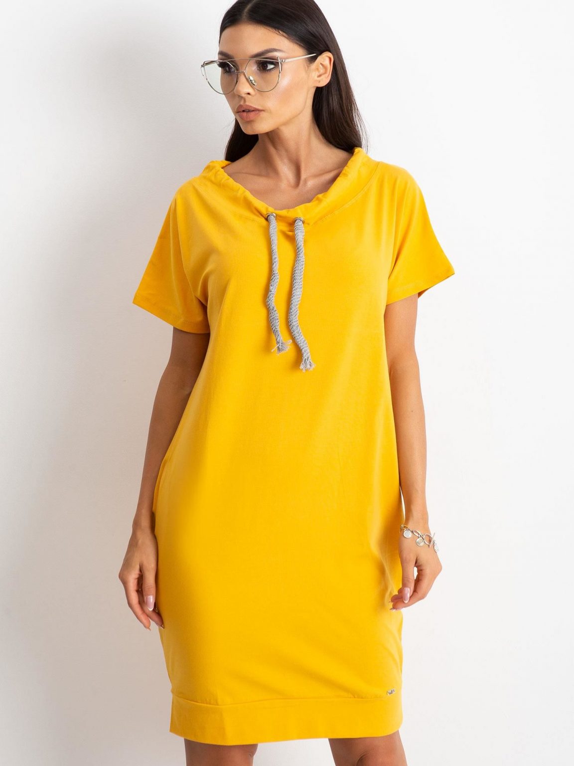 Żółta sukienka Distinctiveness