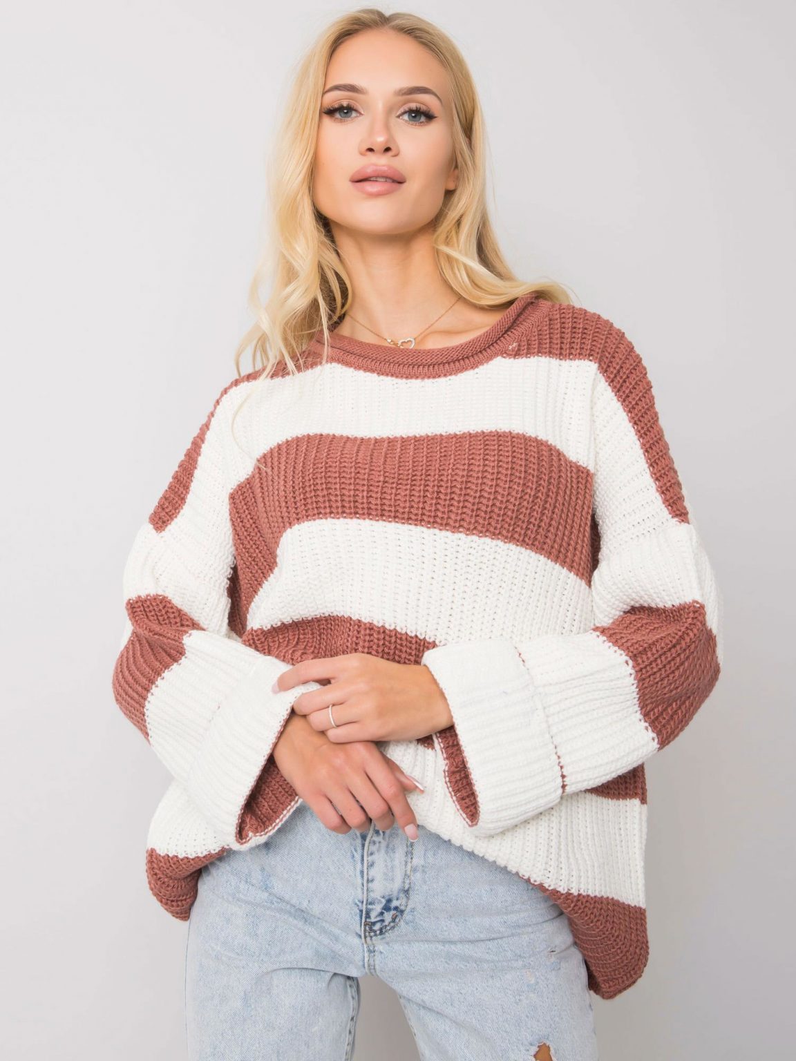 Brudnoróżowy sweter w paski Bree