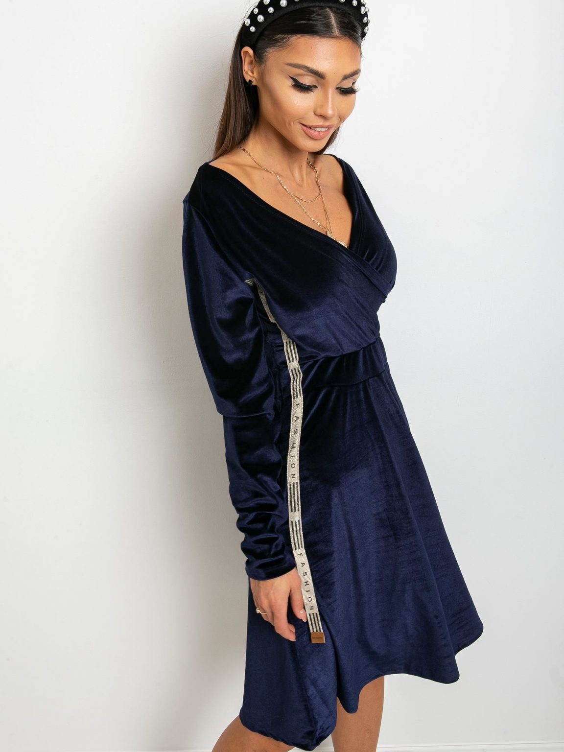 Granatowa sukienka Velvet