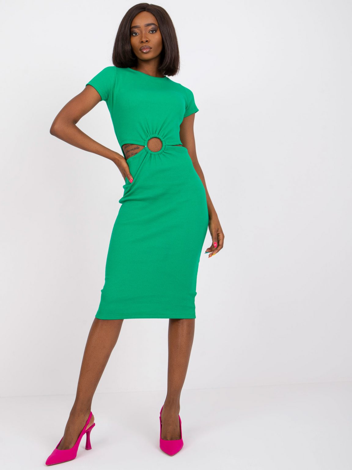 Zielona sukienka midi z materiału prążkowanego Cecilia RUE PARIS