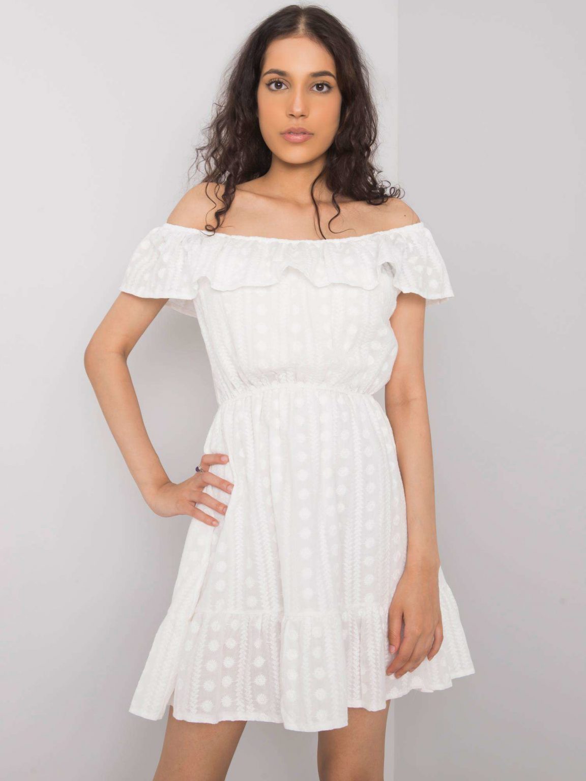Biała haftowana sukienka Sefika