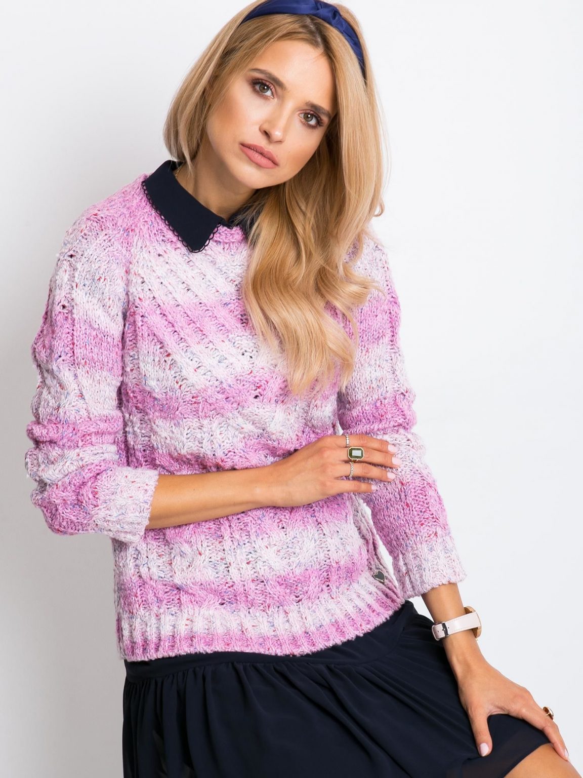 Różowy sweter Rave