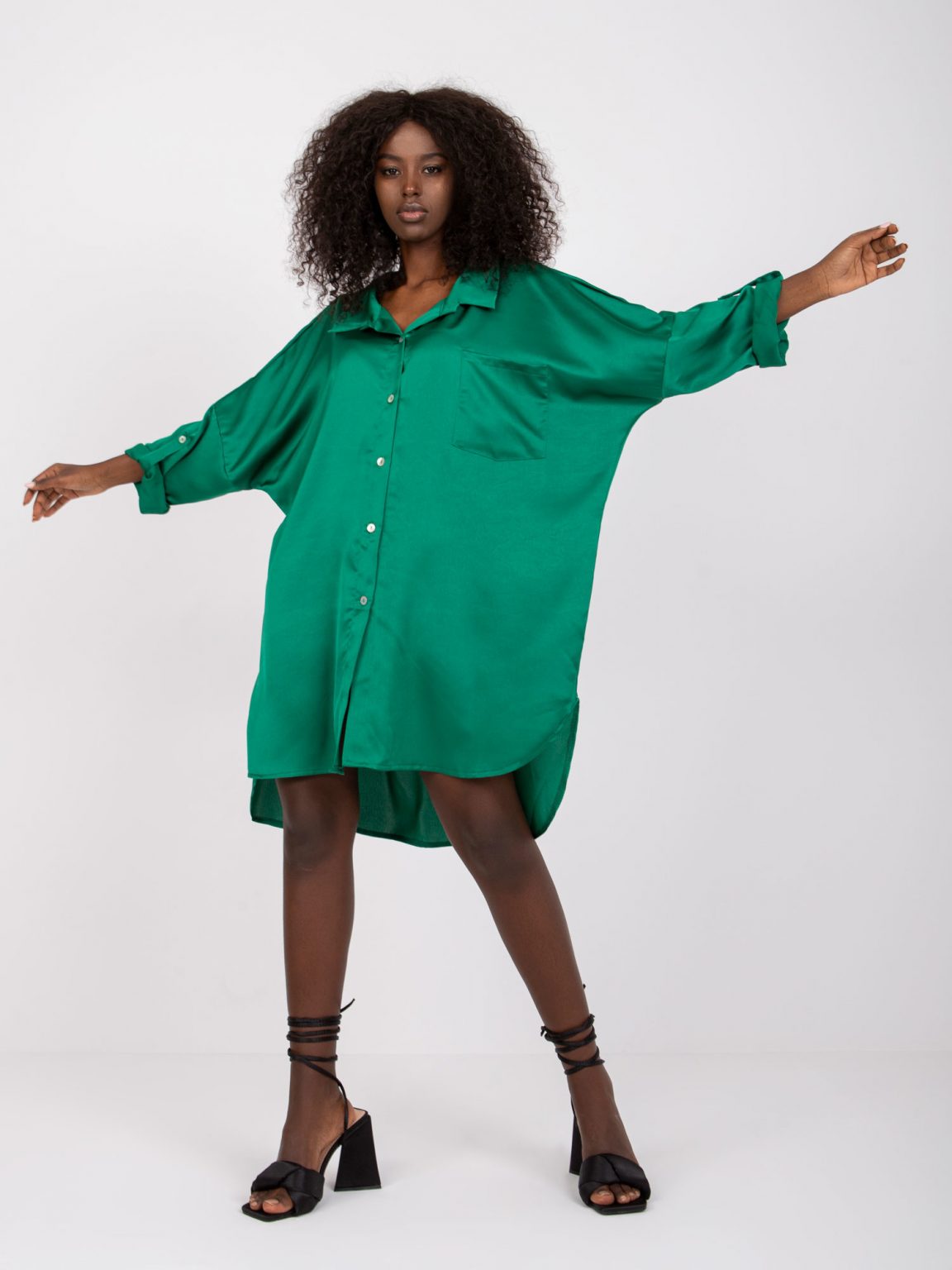 Zielona luźna sukienka koszulowa Flevoland