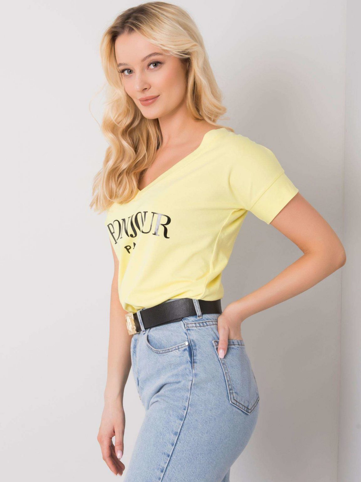 Żółty t-shirt z napisem Emille