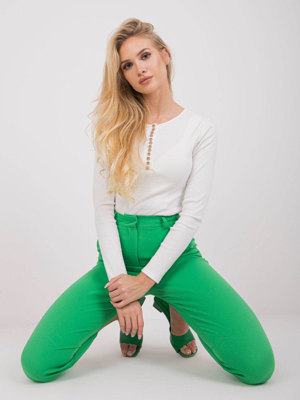 Zielone spodnie materiałowe Richmond