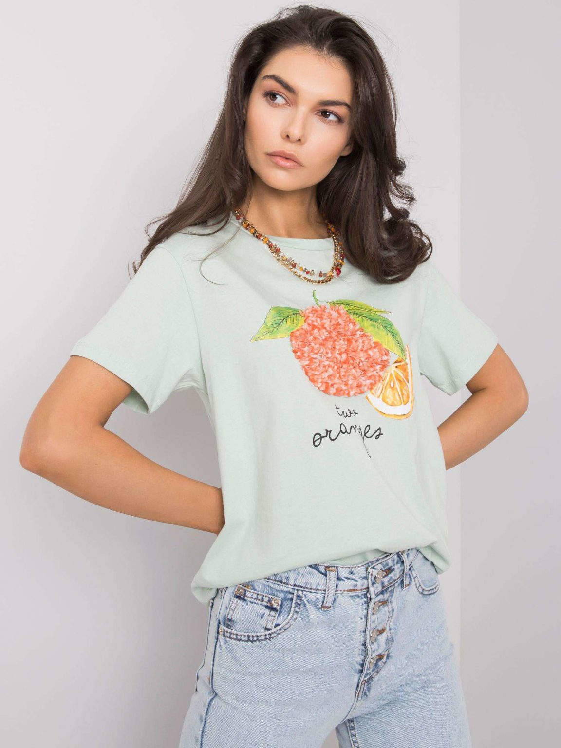 Miętowy t-shirt damski z aplikacją Fenna