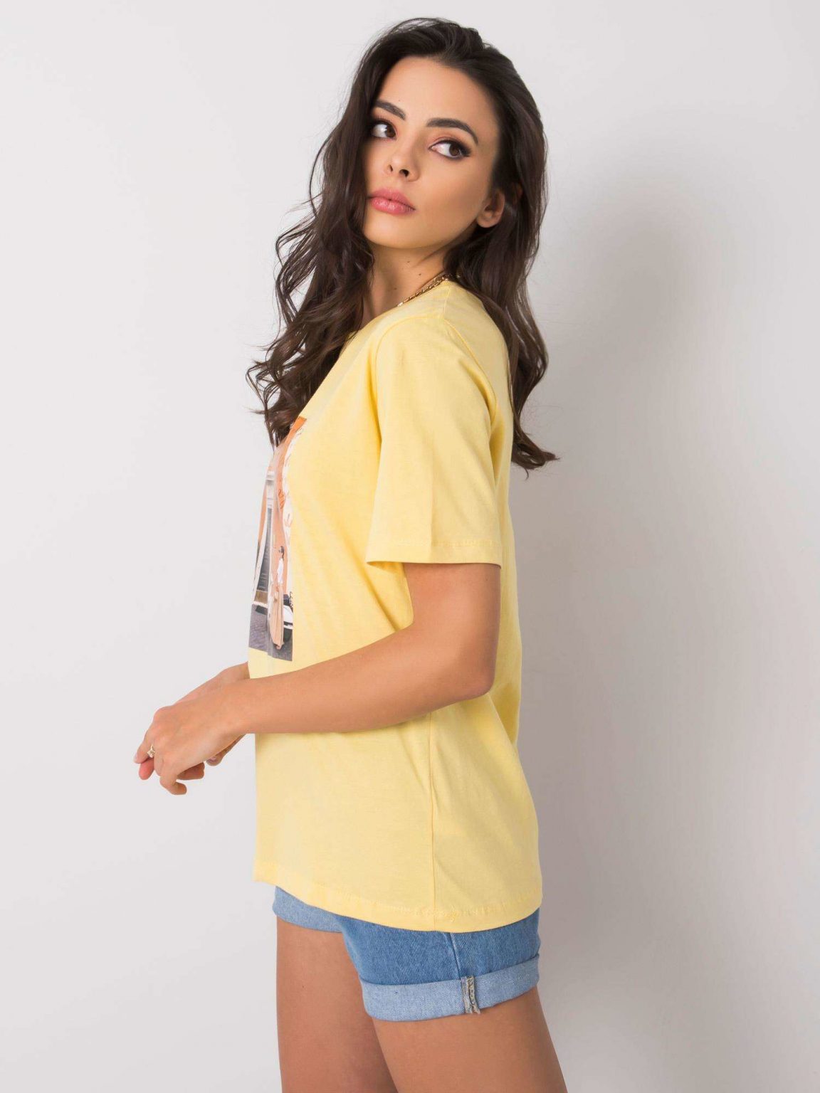 Żółty t-shirt z printem Gloria