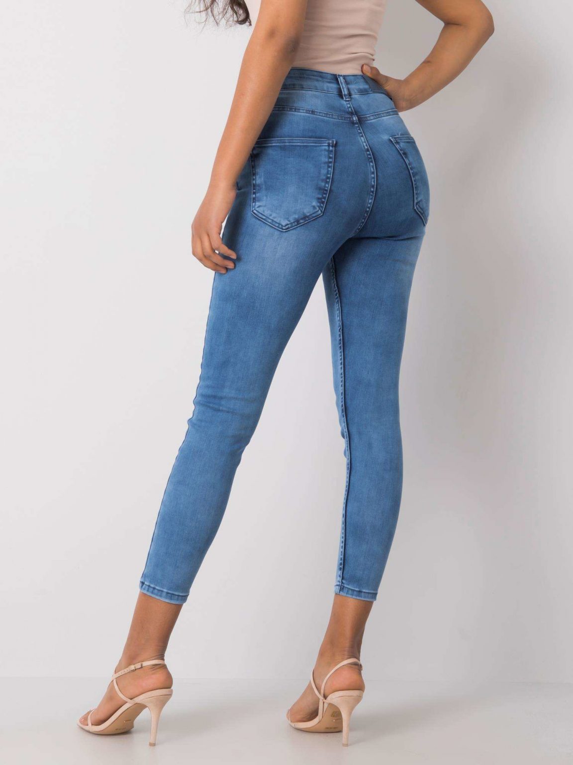 Niebieskie spodnie jeansowe Latoya