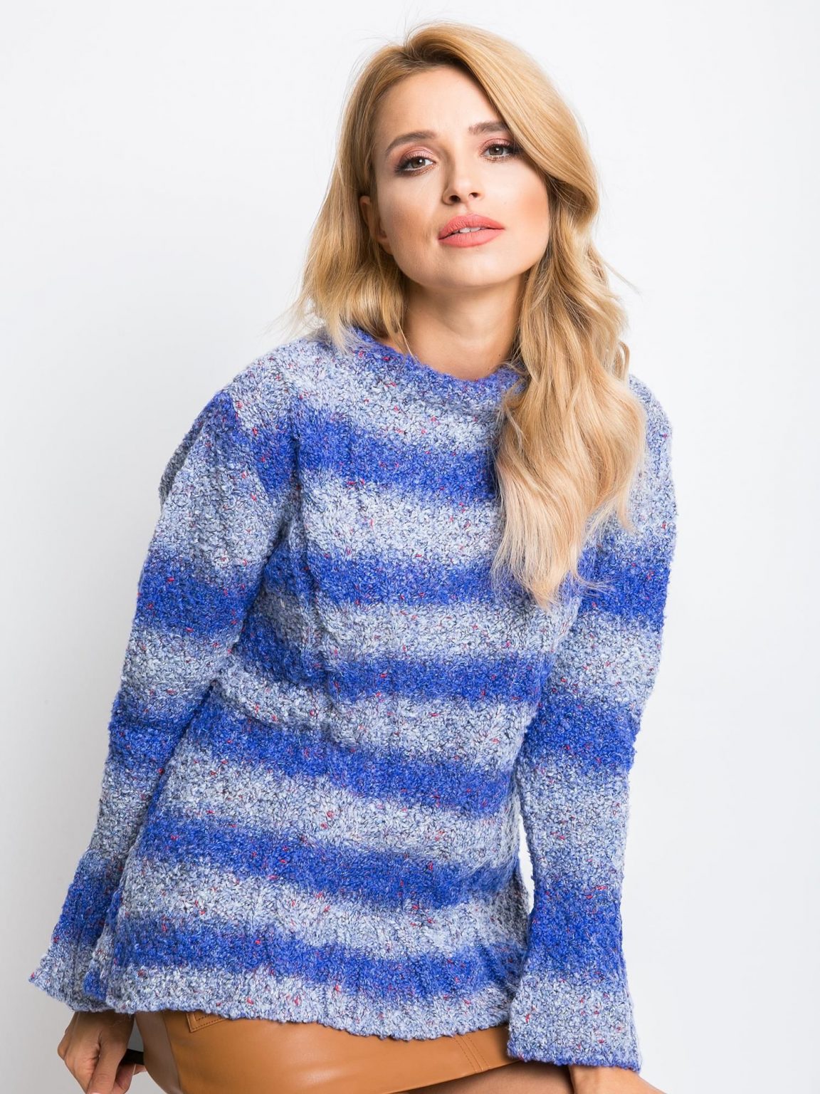 Niebieski sweter Esta