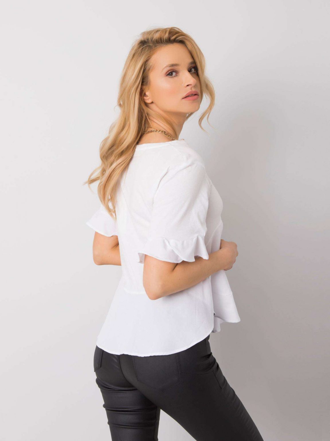 Biała bluzka z falbanami Jessica RUE PARIS
