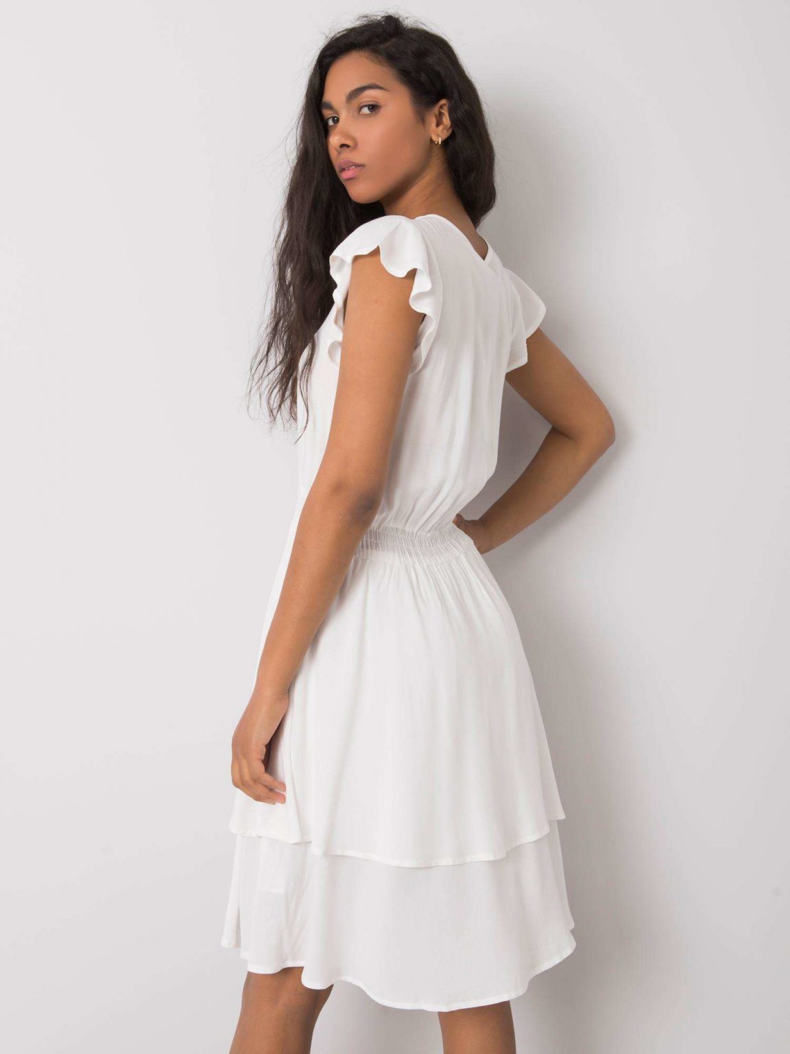 Biała sukienka Melinda SUBLEVEL
