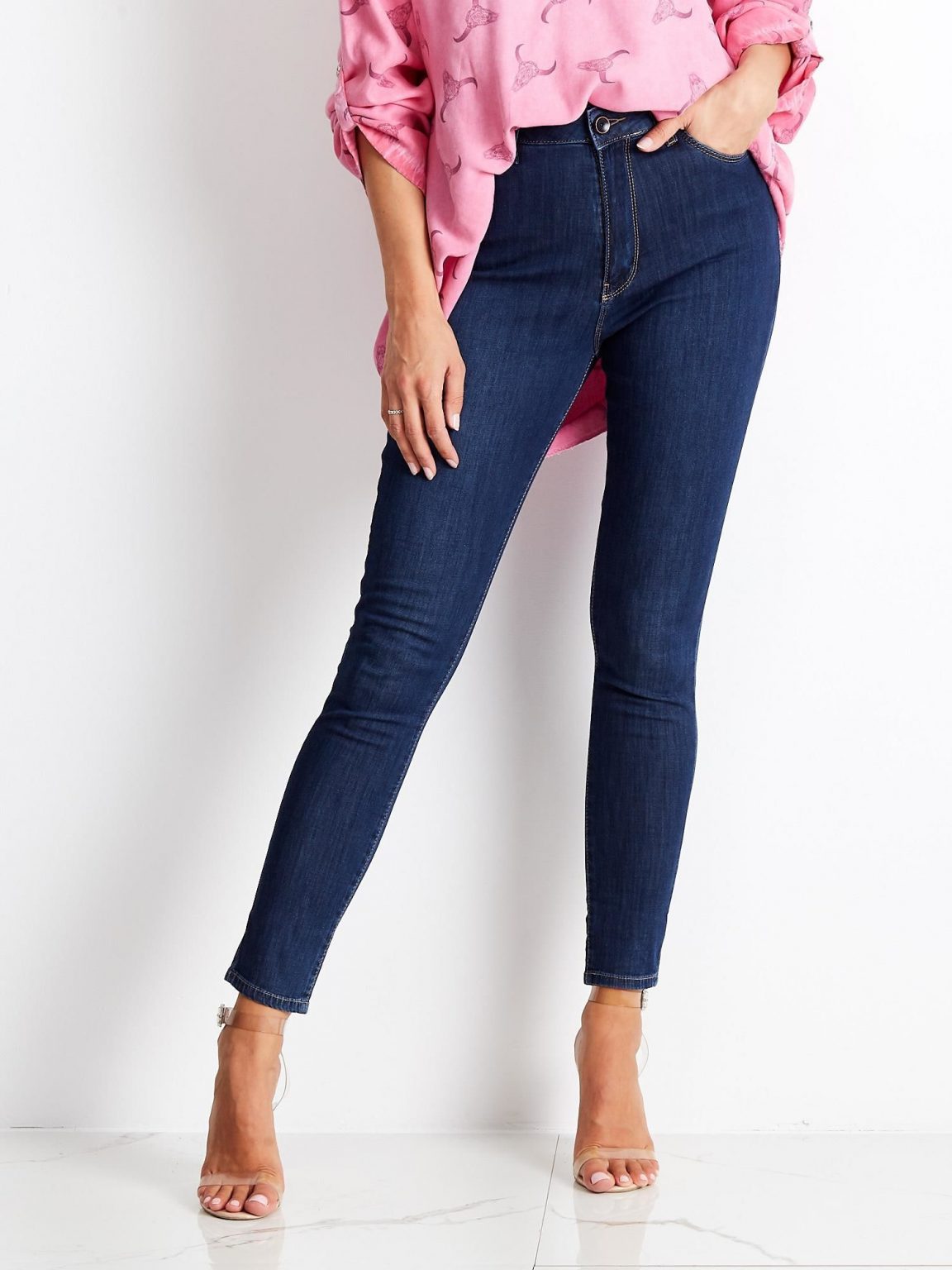 Ciemnoniebieskie jeansy Couture
