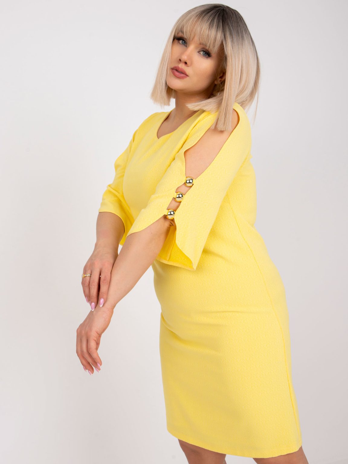 Hurtownia Żółta ołówkowa sukienka plus size Lorna