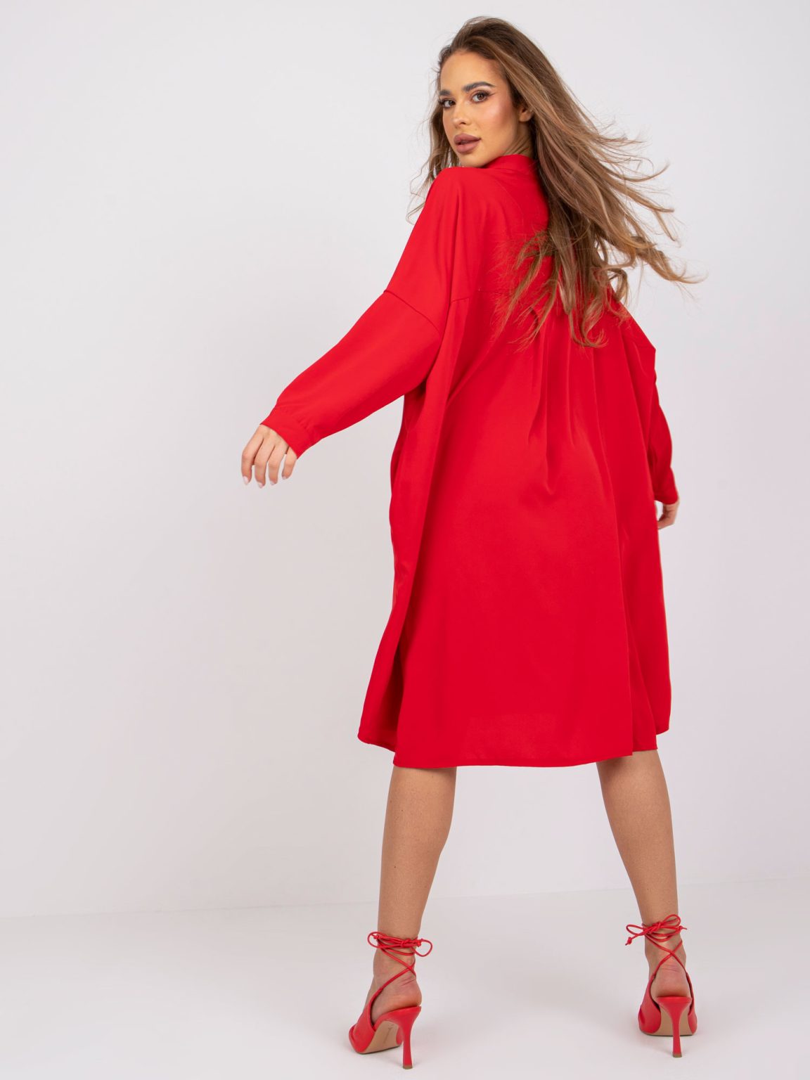 Hurtownia Czerwona sukienka z mankietami Geldria