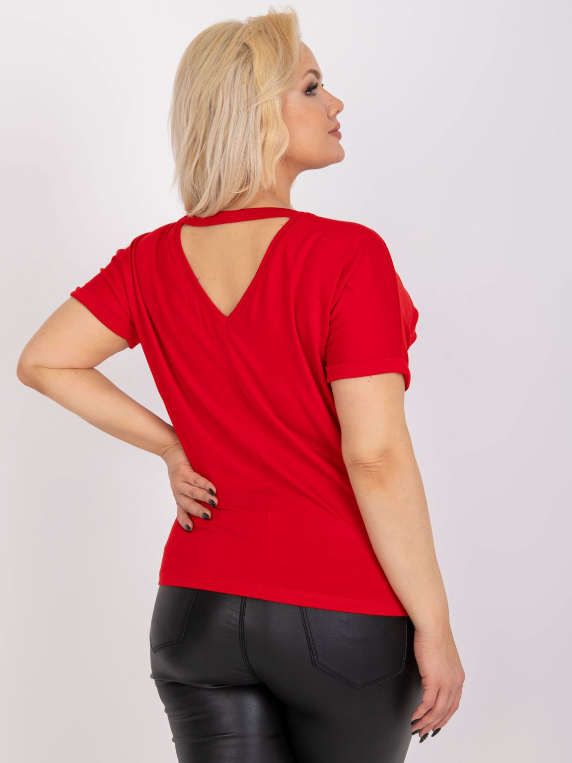 Hurtownia Czerwona bluzka plus size basic z wiskozy