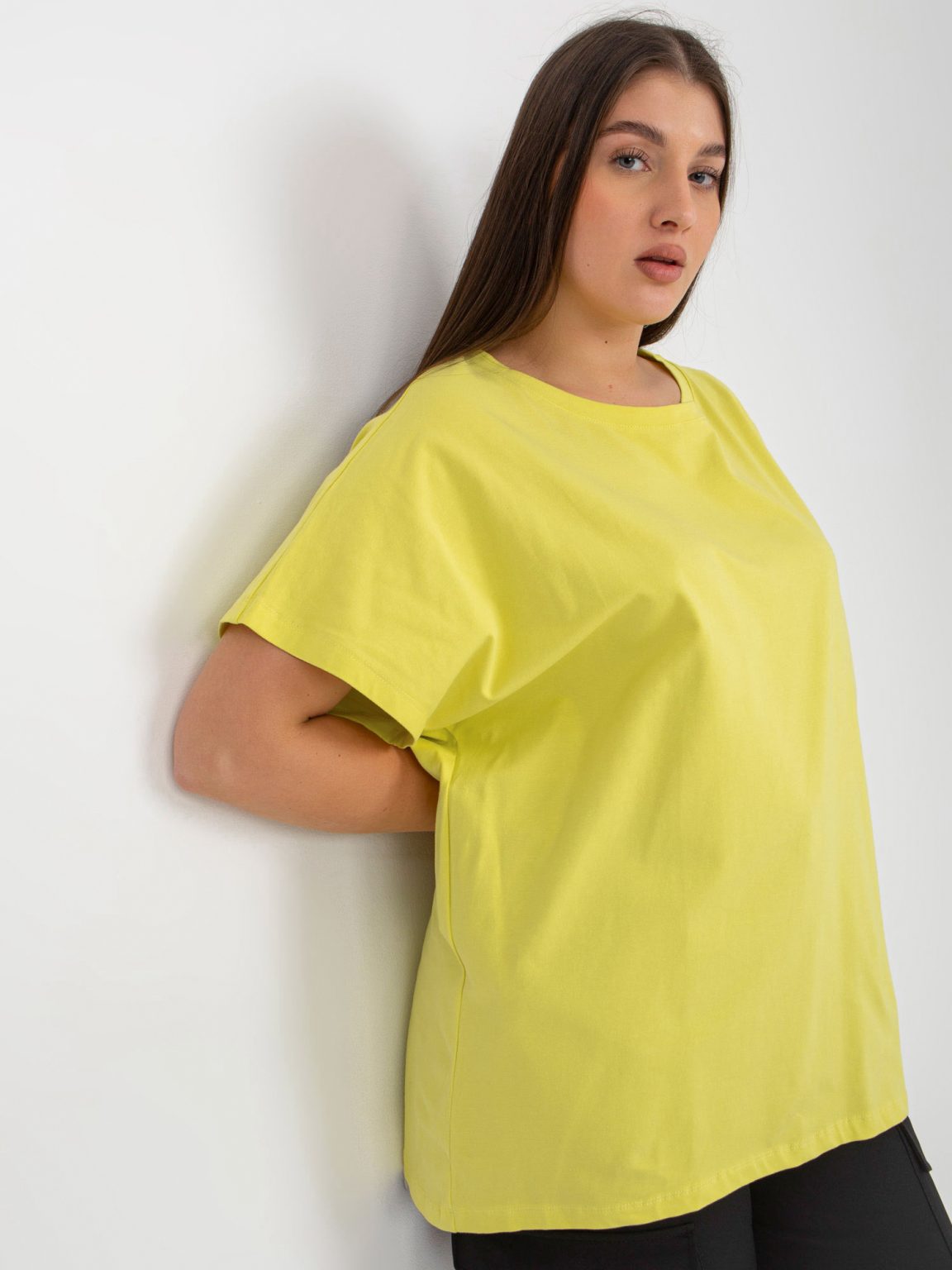 Hurtownia Jasnolimonkowy bawełniany t-shirt damski plus size basic