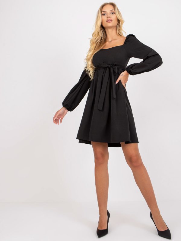 Großhandel Schwarzes Mini-Cocktailkleid mit Riemen