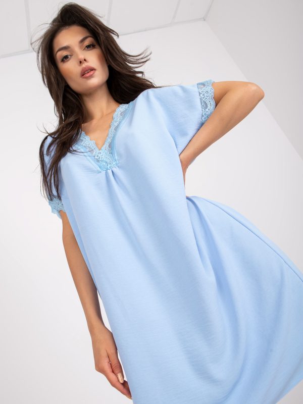 Großhandel Hellblaues Oversize-Kleid mit Spitze