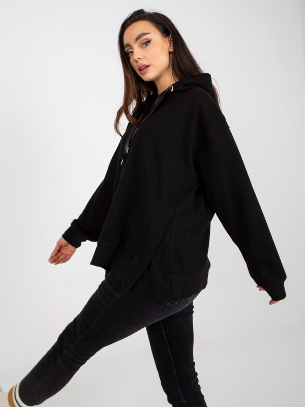 Großhandel Schwarzes Sweatshirt mit Hoodie und Schlitzen