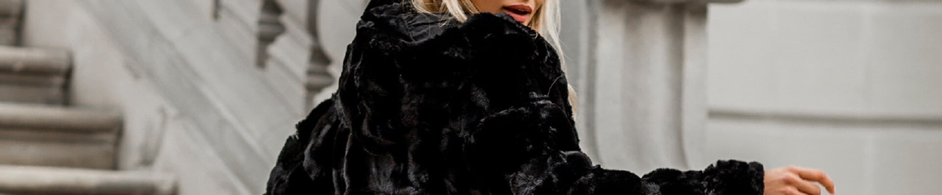 Fur jackets: hot hit this winter
