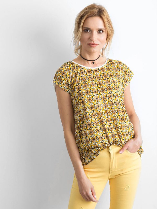 Ecru-yellow t-shirt with print