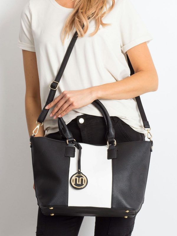 Black shopper bag with detachable strap