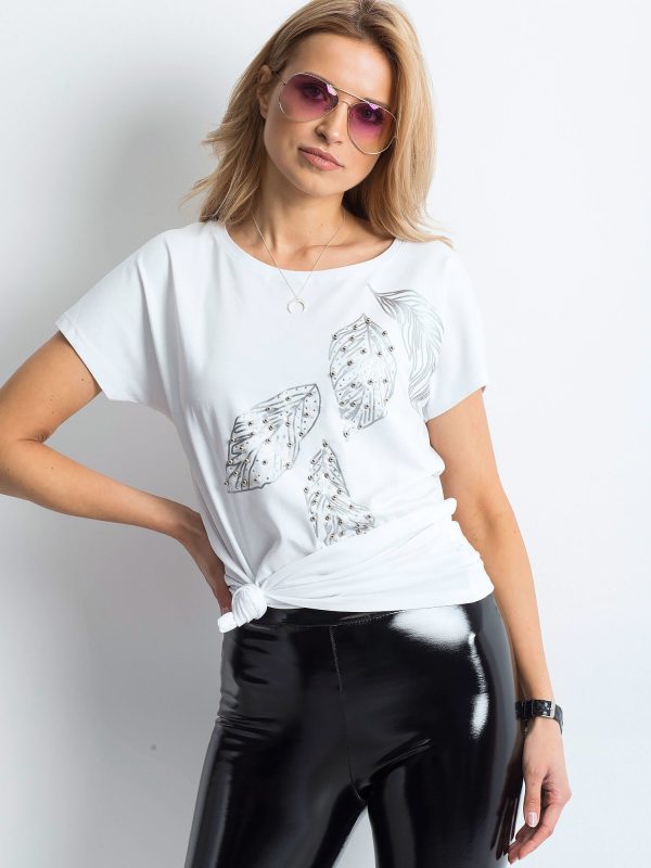 Wholesale White t-shirt with floral motif and pearls