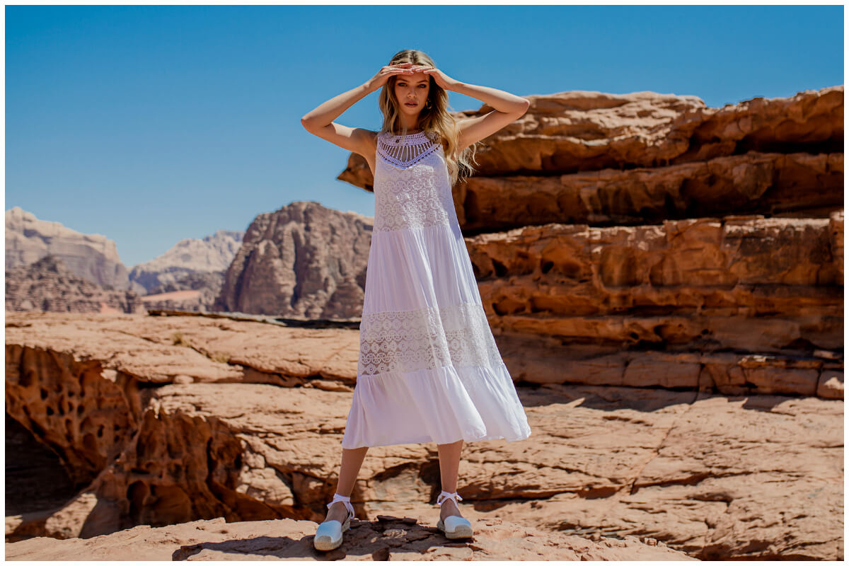 Summer maxi dresses wholesale – which are worth having?