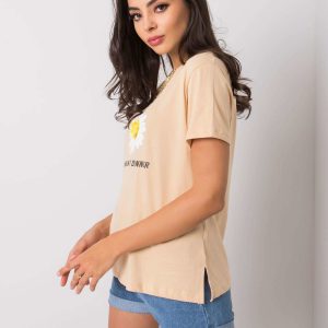 Beige T-shirt with Betsy applique