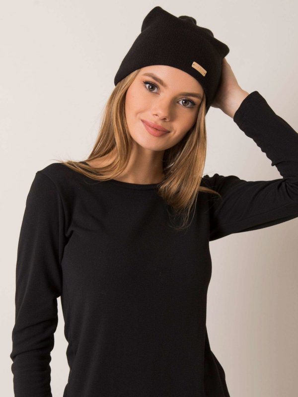 Black basic cap RUE PARIS