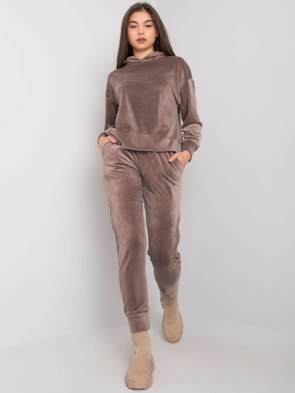 Dark beige ladies set with velor Meriden