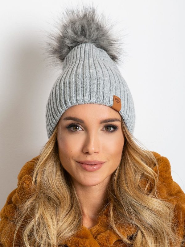 Gray cap with wool