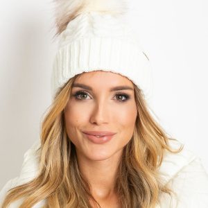 Ecru insulated hat with pompom