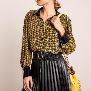 Yellow shirt with BSL patterns