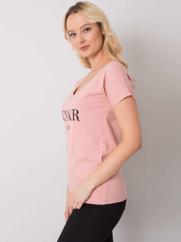 Light pink t-shirt with Emille inscription