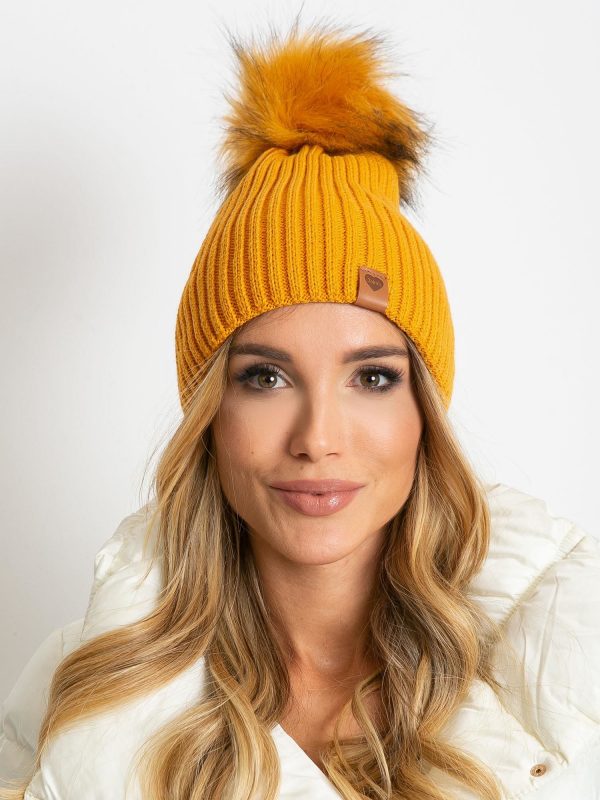 Dark yellow hat with wool