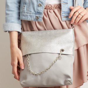 Light grey handbag with silver module