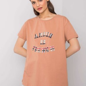 Camel t-shirt with Elani inscription