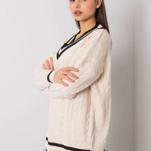 Cream sweater with Loussine braids