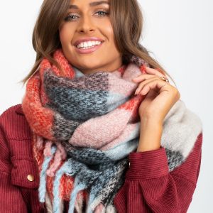 Coral-pink scarf with fringes