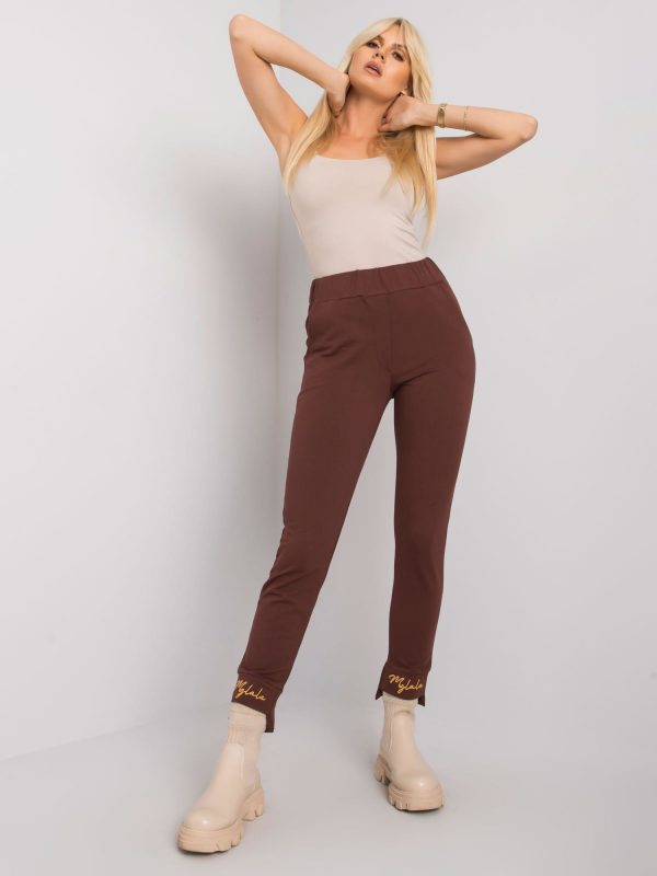 Dark brown sweatpants with Karen embroidery