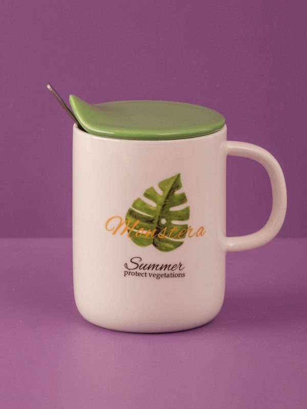 Ecru-green mug with pattern