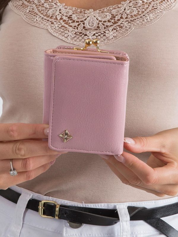 Pink wallet with bigiel clasp