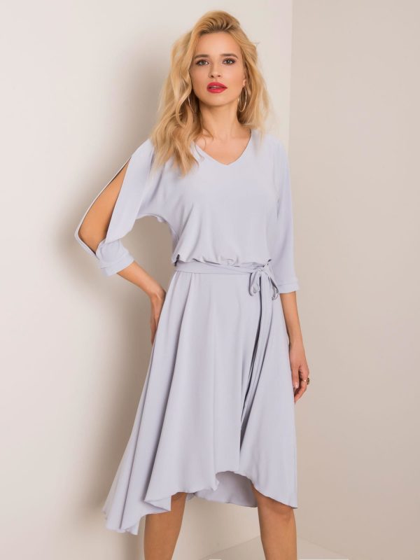 Loren's light grey dress